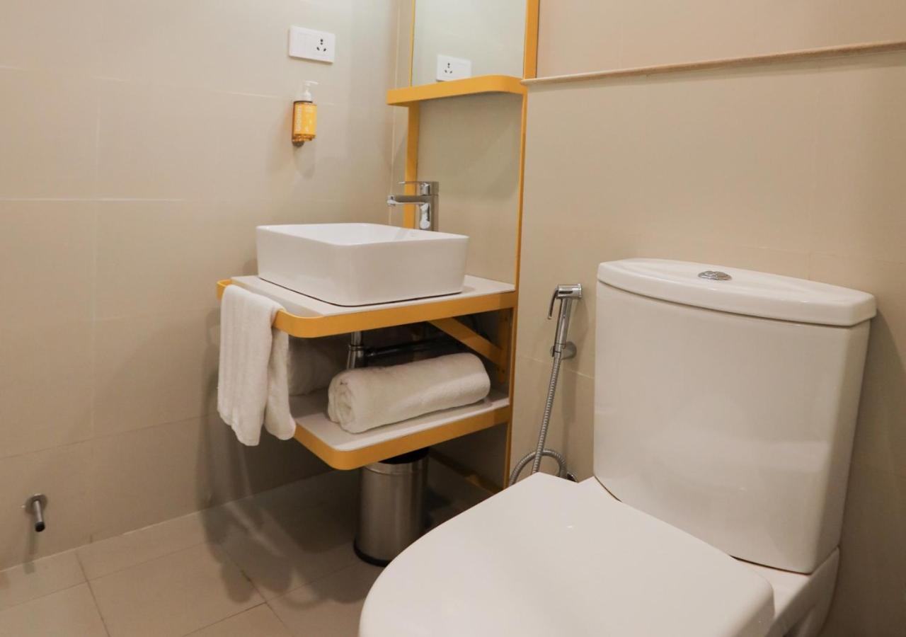 Bloom Hotel - Jalandhar Esterno foto