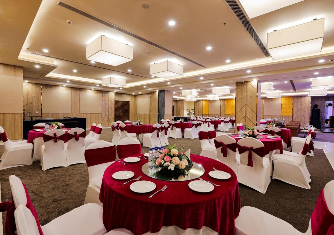 Bloom Hotel - Jalandhar Esterno foto